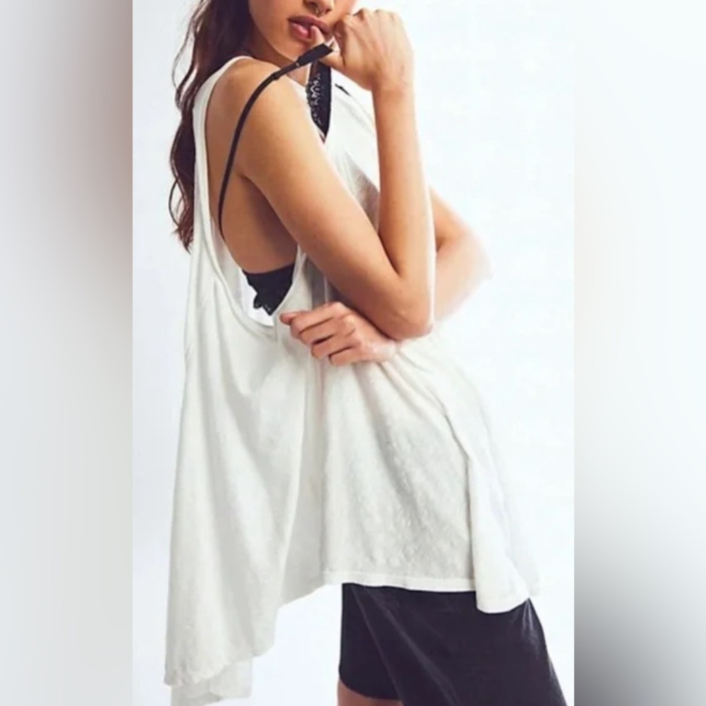We the free tunic
B1 - Picture 3 of 7